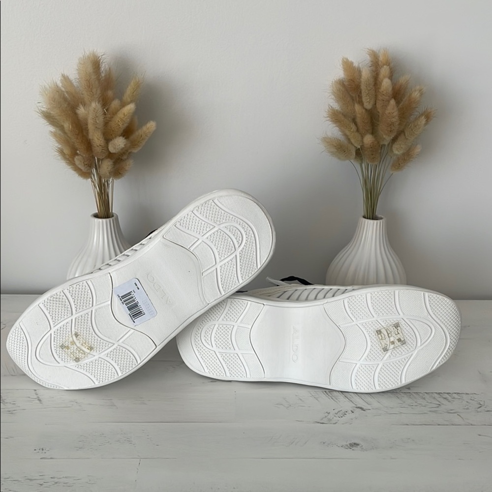 Aldo Stylish White Sneakers with Black Accents - Picture 5 of 6